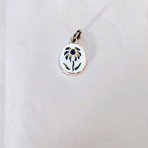 FREE Flower pendant